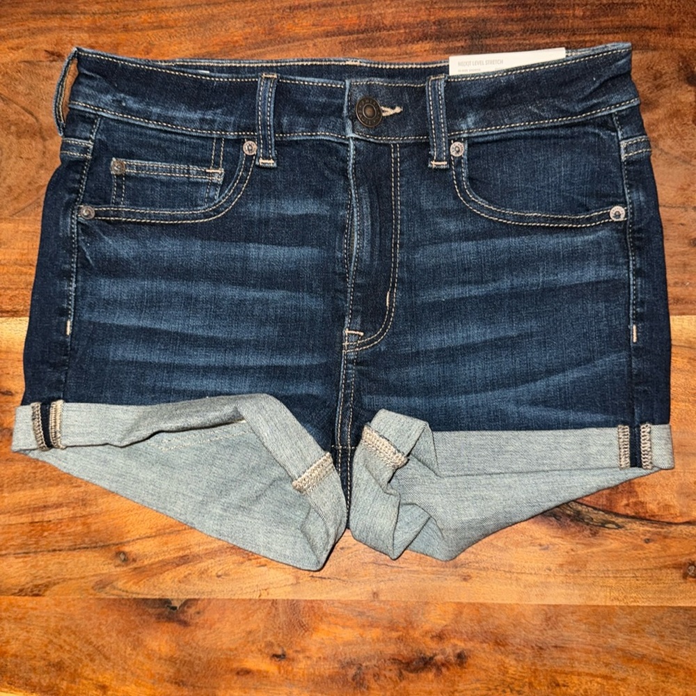 AMERICAN EAGLE SIZE 6 DENIM SHORTS
